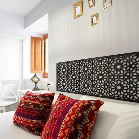 Apartment Warm Albayzin - Free Parking 15 Min Away *