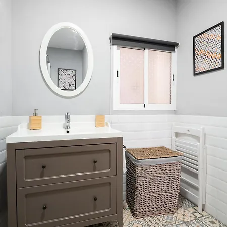 Warm Albayzin - Free Parking 15 Min Away Apartment *