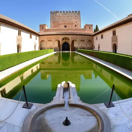 Apartment Warm Albayzin - Free Parking 15 Min Away Granada