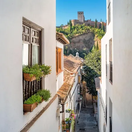 Warm Albayzin - Free Parking 15 Min Away *