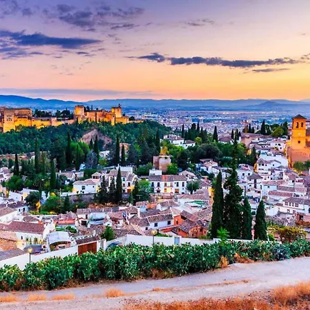 Apartment Warm Albayzin - Free Parking 15 Min Away Granada